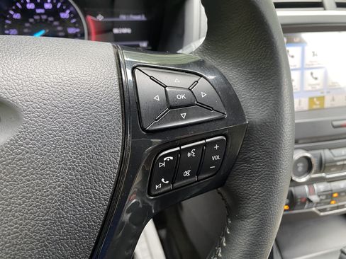 Used 2018 Ford Explorer XLT w/ Equipment Group 202A FWD image 20
