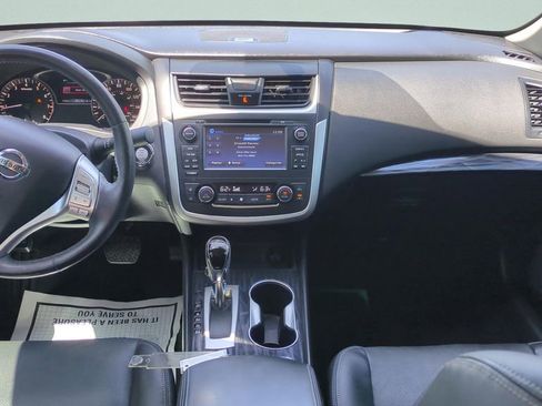 Used 2016 Nissan Altima 2.5 SL w/ 2.5 Technology w/LED Package image 11