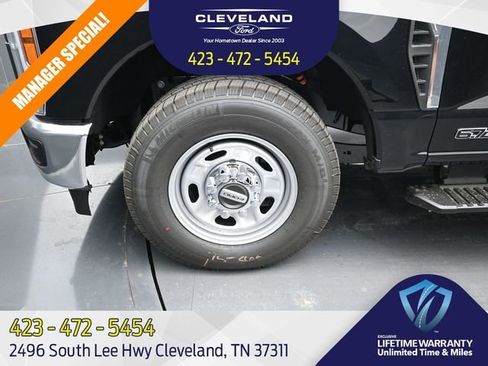 New 2025 Ford F250 XL w/ XL Chrome Package image 9