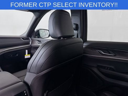 New 2025 Jeep Grand Cherokee L Limited w/ Black Appearance Package image 24