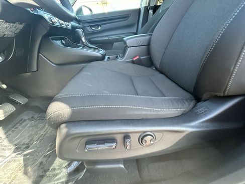 Certified 2025 Honda CR-V EX image 12