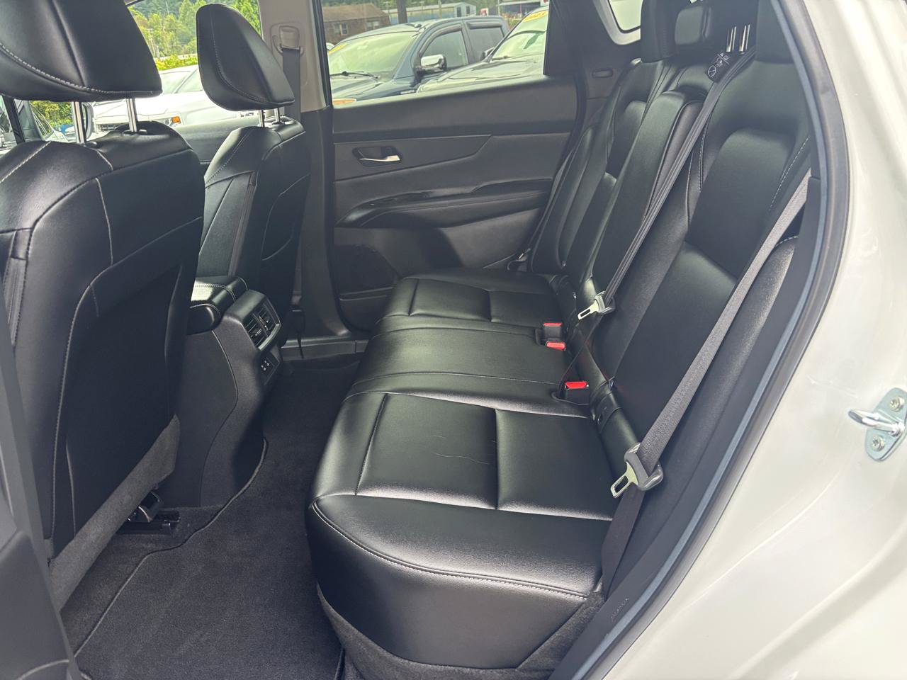 Used 2025 Nissan Murano SV AWD/4WD image 10