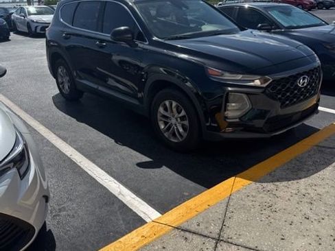 Used 2019 Hyundai Santa Fe SEL FWD image 3