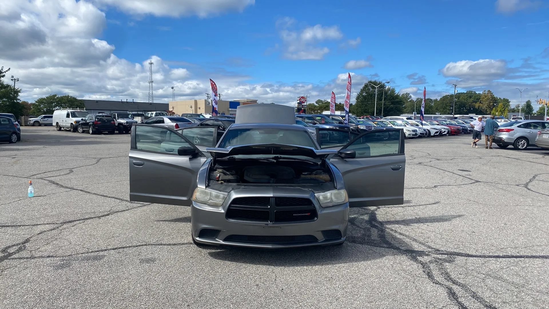 Used 2012 Dodge Charger SE RWD image 5