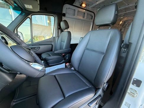 New 2025 Mercedes-Benz Sprinter 2500 image 12