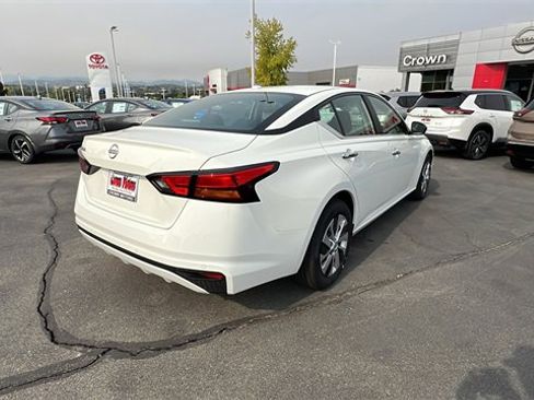 New 2025 Nissan Altima 2.5 S image 4