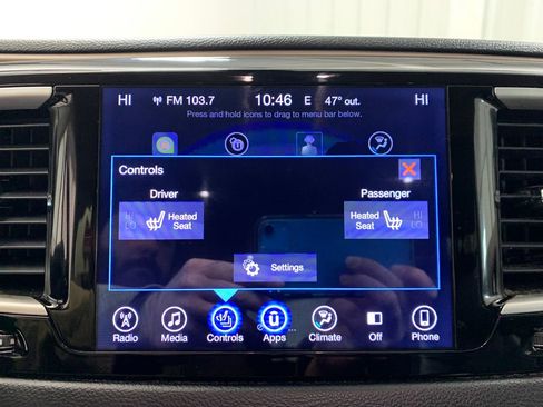 Used 2017 Chrysler Pacifica Touring-L w/ Tire & Wheel Group image 29