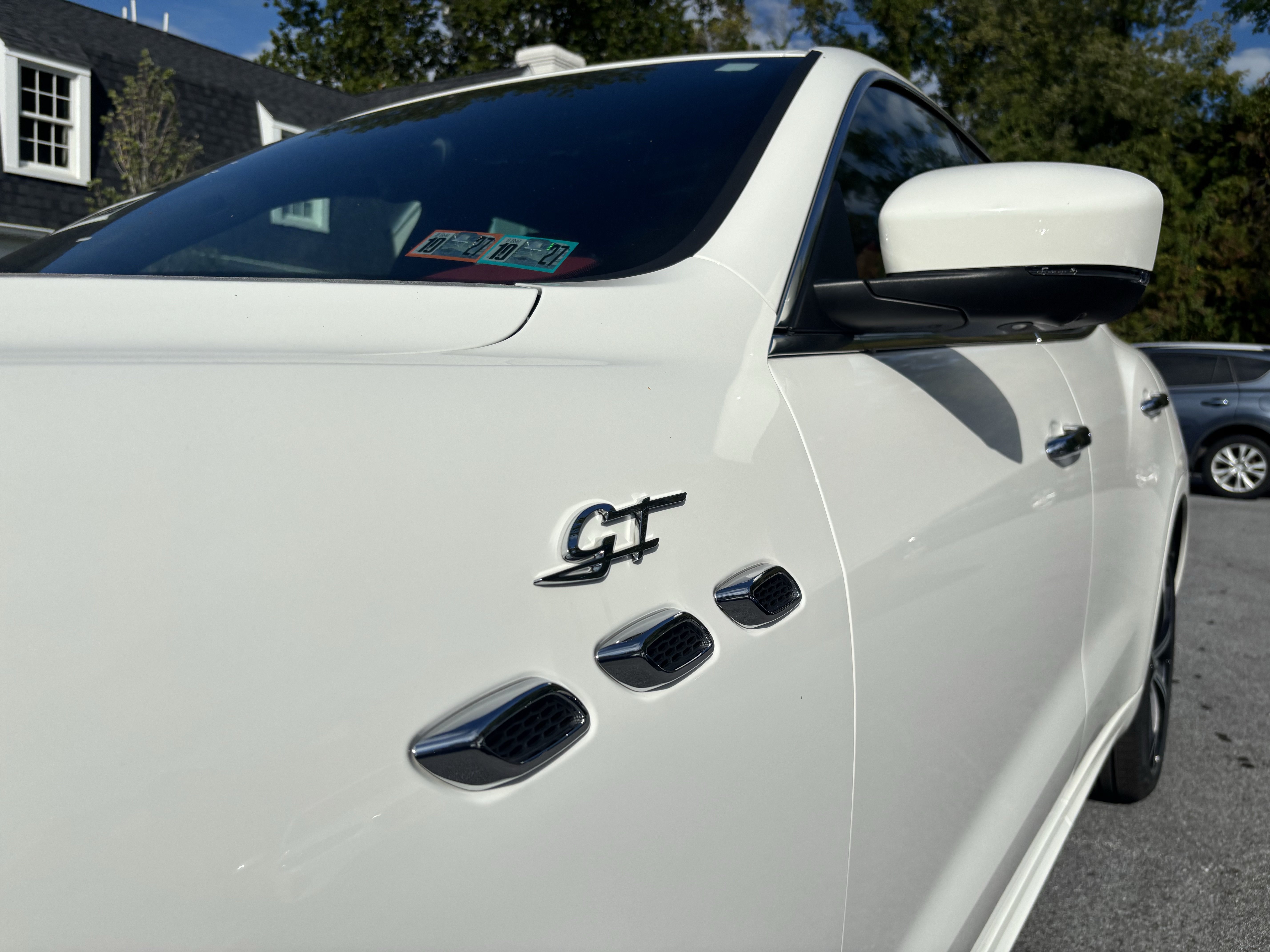 Used 2023 Maserati Levante GT AWD/4WD image 9