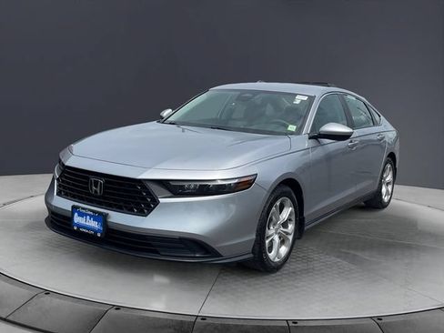Certified 2023 Honda Accord LX image 7