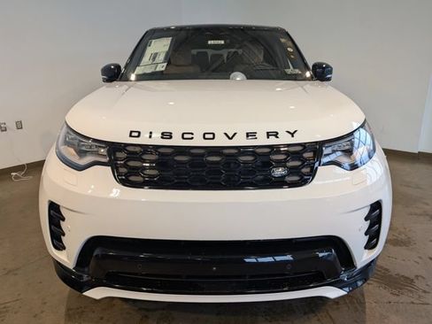 Used 2025 Land Rover Discovery Dynamic SE AWD/4WD image 2