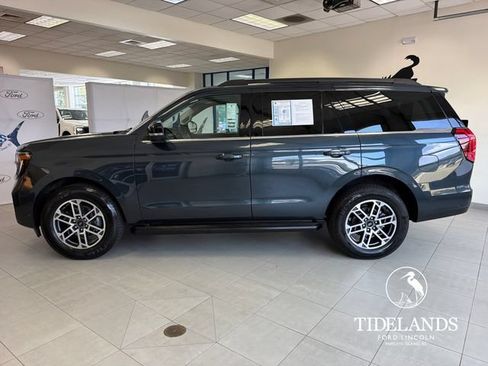 Certified 2025 Ford Expedition Active RWD image 5