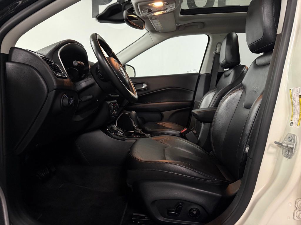 Used 2019 Jeep Compass Limited w/ Advanced Safety Group AWD/4WD image 9