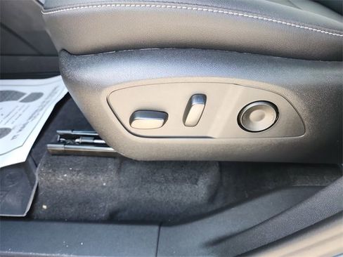 New 2026 Chevrolet Traverse LT w/ Enhanced Driving Package image 15