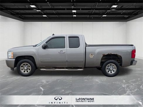 Used 2007 Chevrolet Silverado 1500 LT image 2