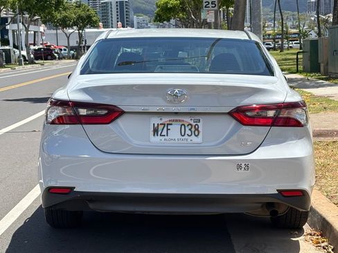 Used 2024 Toyota Camry LE FWD image 4