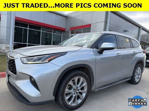 Used 2021 Toyota Highlander Limited image 1