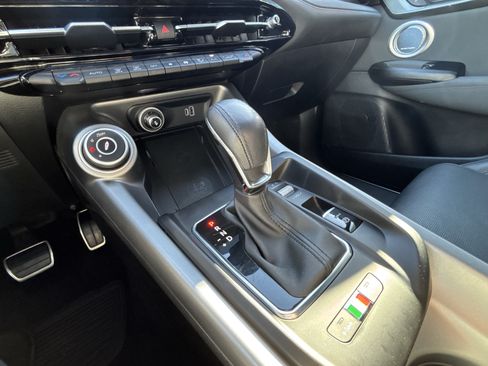 Certified 2024 Alfa Romeo Tonale Ti AWD/4WD image 23