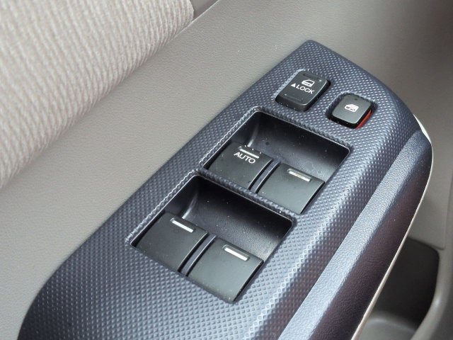 Used 2010 Honda Insight EX image 18