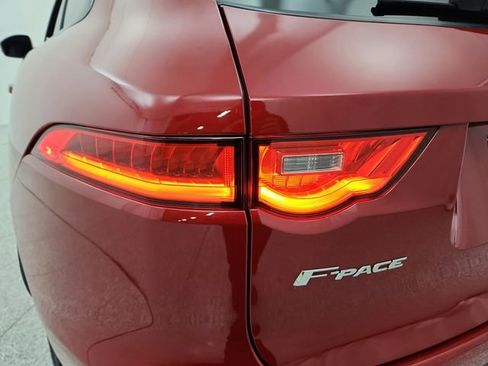 Used 2018 Jaguar F-PACE S image 29