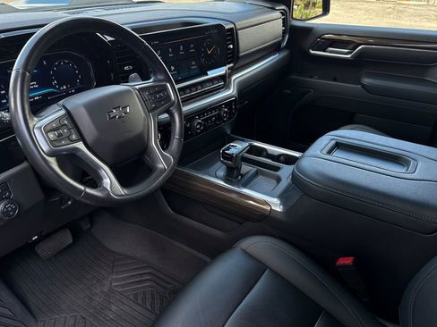 Certified 2022 Chevrolet Silverado 1500 LT Trail Boss w/ Convenience Package II AWD/4WD image 10