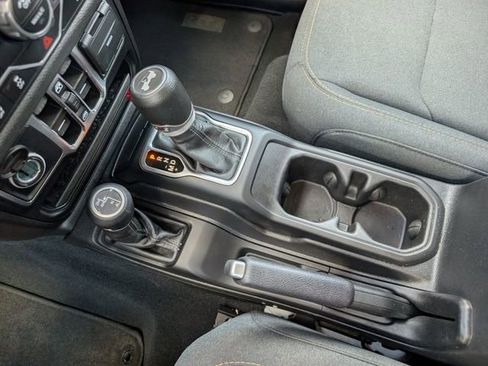 Used 2024 Jeep Wrangler Unlimited Sport AWD/4WD image 18