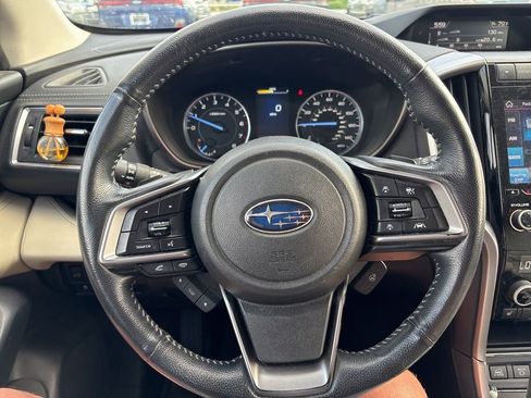 Used 2019 Subaru Ascent Limited image 2
