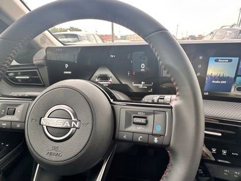 New 2025 Nissan Kicks SR image 19