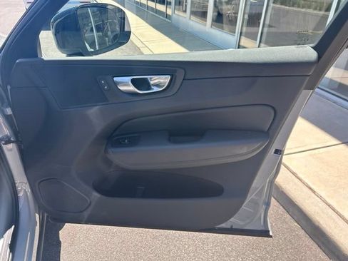 Used 2025 Volvo XC60 B5 Plus AWD/4WD image 14