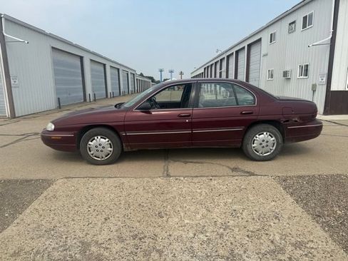 Used 2001 Chevrolet Lumina w/ Preferred Equipment Group FWD image 7