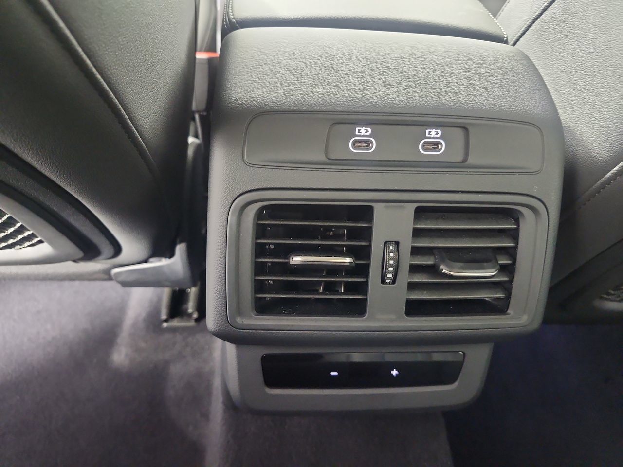 Used 2025 Audi Q5 Premium w/ Convenience Package AWD/4WD image 11