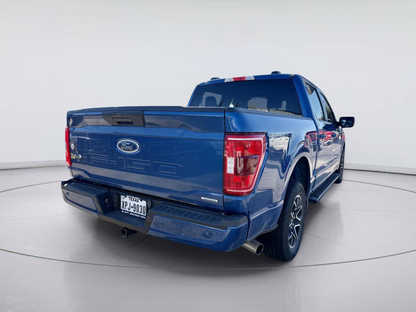 Used 2022 Ford F150 XLT w/ Equipment Group 301A Mid RWD image 3