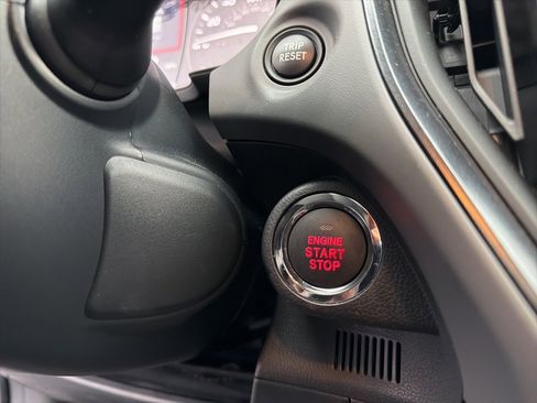 Certified 2024 Subaru Crosstrek 2.5i Limited w/ Crosstrek Mirror Package image 31