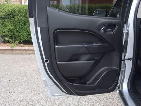 Used 2019 Chevrolet Colorado LT RWD image 41