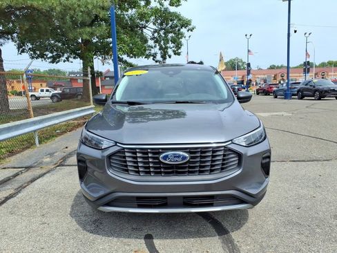 Certified 2024 Ford Escape Active AWD/4WD image 3
