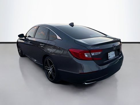 Used 2022 Honda Accord Touring image 3