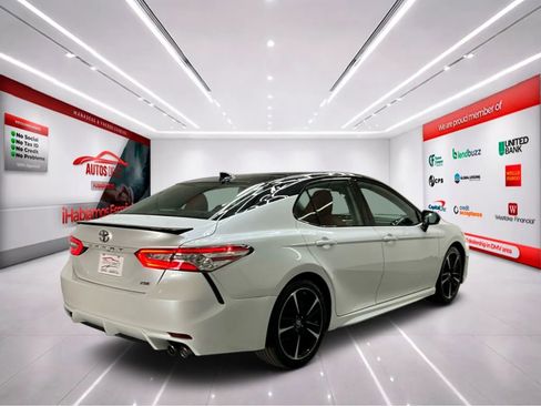 Used 2020 Toyota Camry XSE w/ Navigation Package image 8