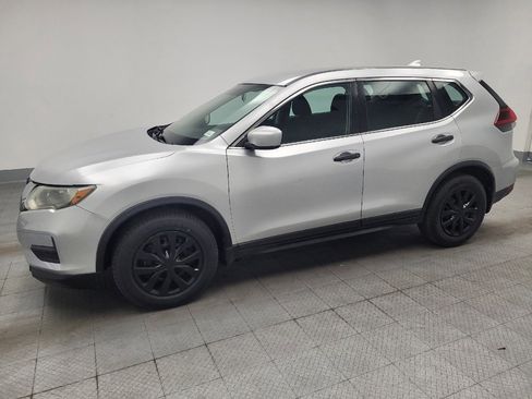Used 2018 Nissan Rogue S FWD image 2
