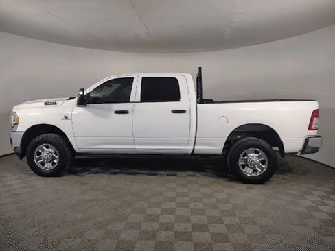 Used 2024 RAM 2500 Tradesman w/ Chrome Appearance Group AWD/4WD image 6