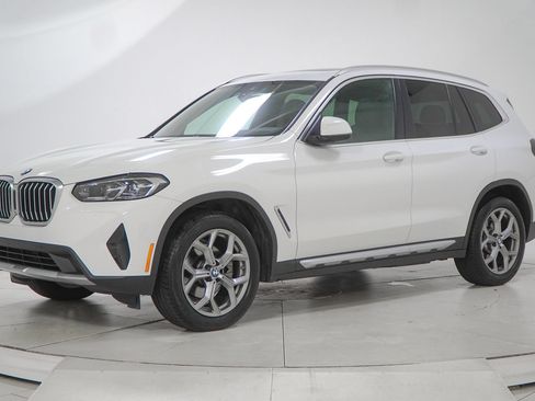Used 2024 BMW X3 xDrive30i AWD/4WD image 3