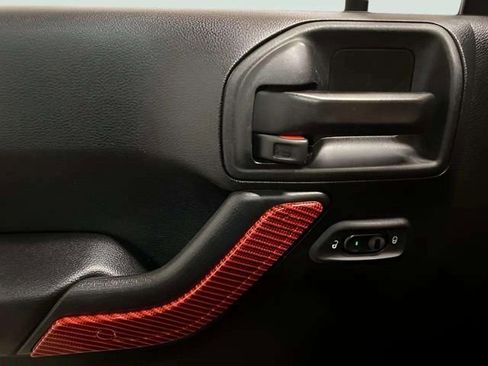 Used 2018 Jeep Wrangler Unlimited Sport S image 44