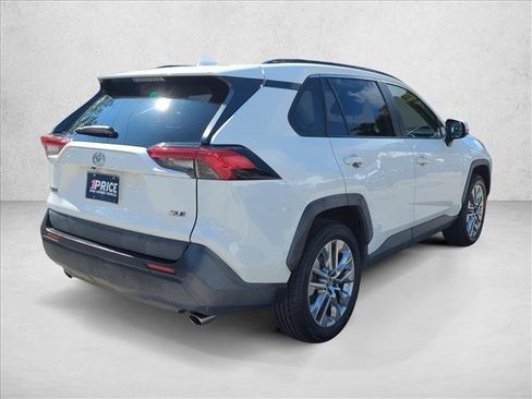 Certified 2019 Toyota RAV4 XLE Premium FWD image 5