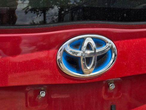 Used 2014 Toyota Prius Five FWD image 5
