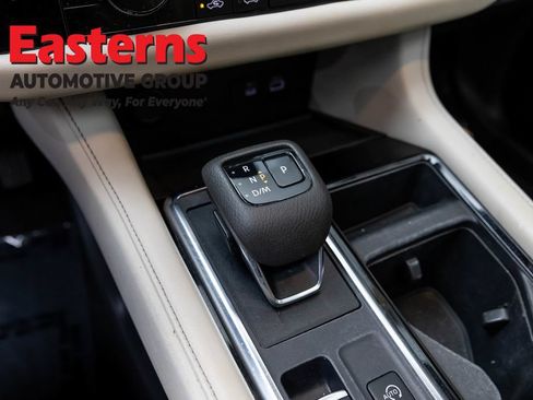 Used 2023 Nissan Pathfinder SL w/ SL Premium Package AWD/4WD image 13
