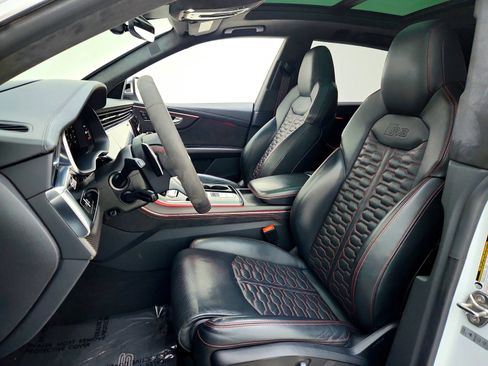 Used 2022 Audi RS Q8 w/ Luxury Package image 12