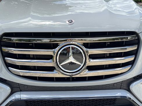 Certified 2024 Mercedes-Benz GLS 580 4MATIC image 8