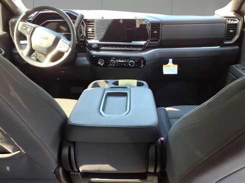 Used 2023 Chevrolet Silverado 1500 RST AWD/4WD image 9