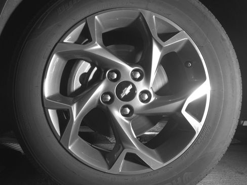 Used 2025 Chevrolet Trax LT FWD image 12