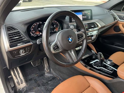 Certified 2021 BMW X4 M40i w/ Executive Package image 21