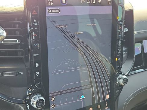 New 2025 RAM 2500 Limited AWD/4WD image 19