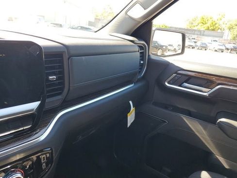 New 2026 GMC Sierra 1500 Elevation w/ X31 Off-Road Package AWD/4WD image 27
